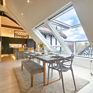 exclusive-3-bedroom-penthouse-2-bath-mezzanine.yorkshirehotels.net/